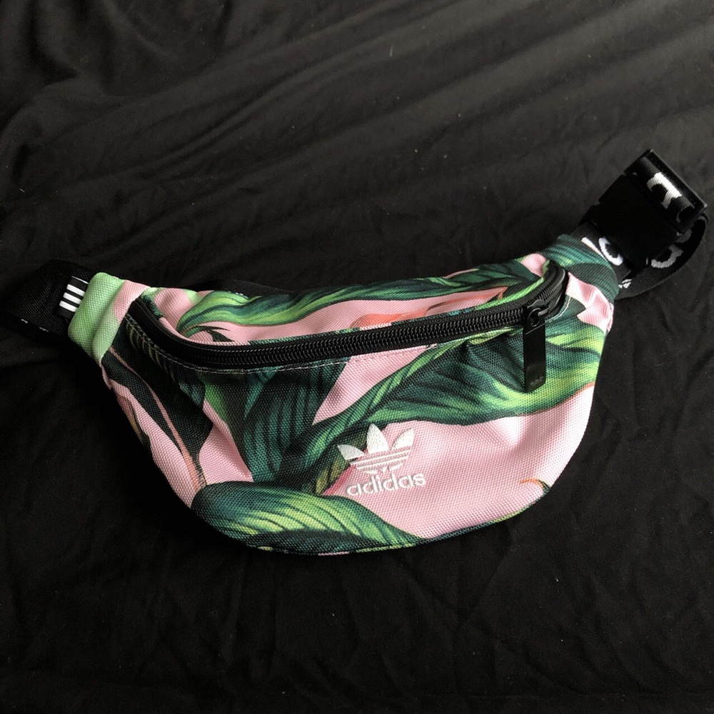 Adidas “funny” pack